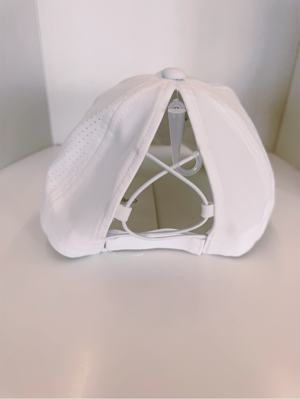 NWT CALIA Pure White Ponytail Tennis Logo Performance Adjustable Hat - Picture 4 of 7